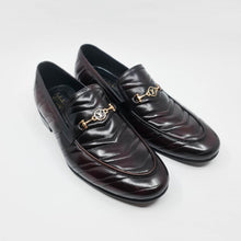 Load image into Gallery viewer, Arrow Loafer
