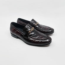 Load image into Gallery viewer, Arrow Loafer
