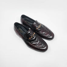 Load image into Gallery viewer, Arrow Loafer
